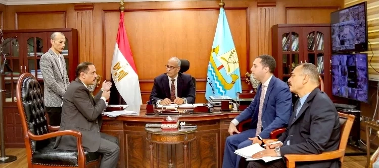 محافظ كفرالشيخ ناقش عددا من الملفات الخدمية والتنموية مع نواب الشعب 19 - جريدة المساء