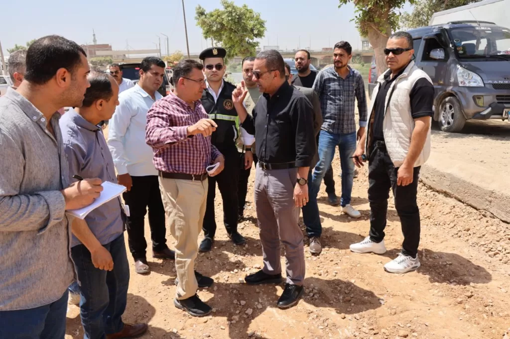 محافظ المنوفية يتفقد المدفن الصحي بكفر داود و يأمر بمساعدات عينية و بونات غذائية للعمال و المشرفين 20 - جريدة المساء