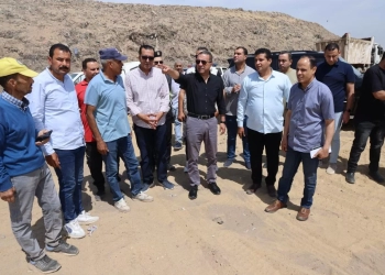 محافظ المنوفية يتفقد المدفن الصحي بكفر داود و يأمر بمساعدات عينية و بونات غذائية للعمال و المشرفين 28 - جريدة المساء