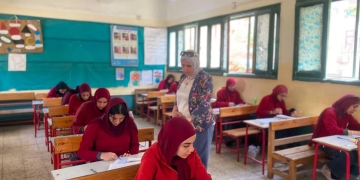 بسبب الجدل حول إجابات عربي الثانوية العامة.. خبيرة تربوية: ليست نماذج رسمية اتركوا النتيجة علي الله 60 - جريدة المساء