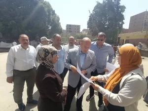 نائب محافظ الجيزة يتابع ميدانيا الموقف التنفيذي لمشروع الصرف الصحي بمنطقة المتربة بمركز أوسيم 23 - جريدة المساء