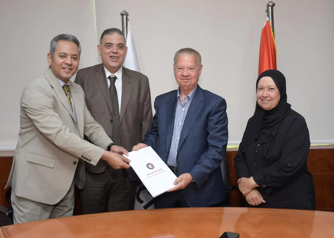 توقيع عقد تسهيلات ائتمانية بقيمة 300 مليون جنيه لدعم المشروعات الصغيرة ببورسعيد 20 - جريدة المساء توقيع عقد تسهيلات ائتمانية بقيمة 300 مليون جنيه لدعم المشروعات الصغيرة ببورسعيد 19 - جريدة المساء