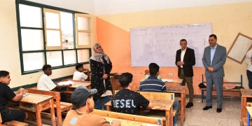 محافظ أسوان يتفقد لجان إمتحانات الإعدادية للإطمئنان على إنتظامها وتوفير الأجواء المناسبة 2 - جريدة المساء محافظ أسوان يتفقد لجان إمتحانات الإعدادية للإطمئنان على إنتظامها وتوفير الأجواء المناسبة 1 - جريدة المساء