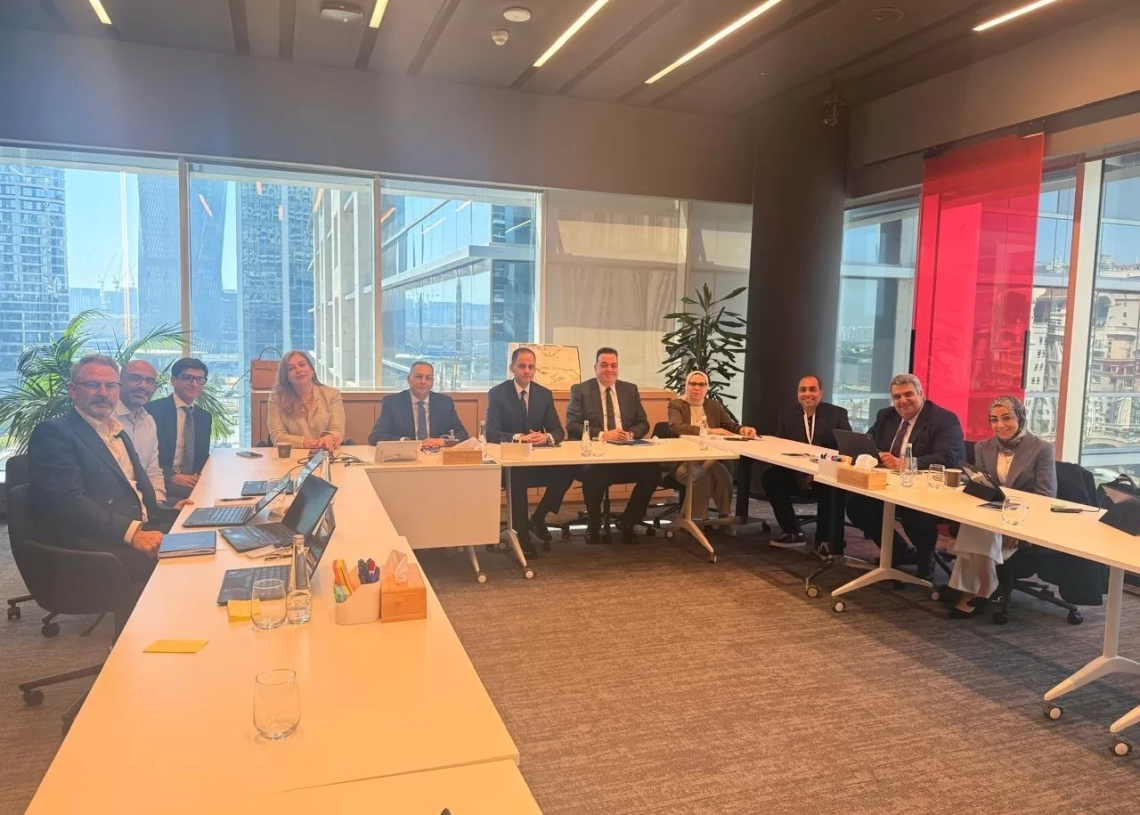 نائب وزير الصحة ناقش استراتيجية الصحة الرقمية مع PWC العالمية في دبي 19 - جريدة المساء