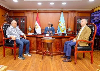 محافظ كفرالشيخ ناقش خطة عمل القافلة الطبية المجانية للأسر الأولى بالرعاية مع اللجنة الطبية العليا وبنك الشفاء المصري 29 - جريدة المساء