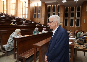 رئيس جامعة المنوفية يتفقد لجان الامتحان بكلية الحاسبات 28 - جريدة المساء رئيس جامعة المنوفية يتفقد لجان الامتحان بكلية الحاسبات 27 - جريدة المساء