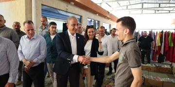 لحل أزمة "العريش".. محافظ الجيزة يفتتح سوق بولاق الحضاري بتسكين 93 بائعا للملابس الجاهزة 2 - جريدة المساء لحل أزمة "العريش".. محافظ الجيزة يفتتح سوق بولاق الحضاري بتسكين 93 بائعا للملابس الجاهزة 1 - جريدة المساء
