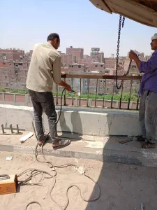 استجابةً لشكاوى المواطنين.. محافظة الجيزة تُنشئ مطبات صناعية بالطريق الأبيض ـ محور شريف إسماعيل 25 - جريدة المساء
