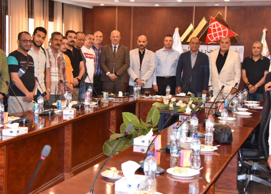 شعبة المحمول بغرفة الجيزة تختتم يومًا تدريبيًا لتأهيل التجار لمواكبة تكنولوجيا البيع الحديثة 18 - جريدة المساء