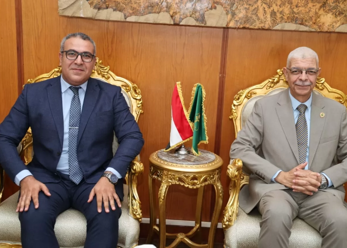 رئيس جامعة المنوفية يبحث تعزيز التعاون الأكاديمي مع الملحق الثقافي المصري بالسعودية 18 - جريدة المساء