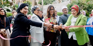 رئيسة القومي للمرأة تشيد بإبداعات الفنانات والحرفيات المشاركات في معرض “اصنع أخضر” 1 - جريدة المساء