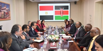 وزير الصحة استقبل نظيره الكيني لبحث تعزيز الشراكة الصحية وأمن الدواء الأفريقي 2 - جريدة المساء وزير الصحة استقبل نظيره الكيني لبحث تعزيز الشراكة الصحية وأمن الدواء الأفريقي 1 - جريدة المساء