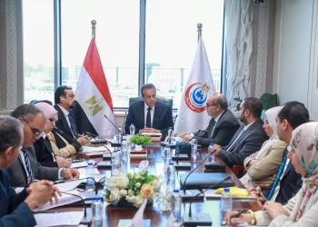 وزير الصحة يعقد اجتماعاً لمتابعة إنشاء مجمع صناعي لتصنيع الأجهزة التعويضية 28 - جريدة المساء