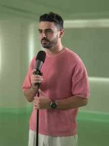 أحمد داود يشارك الجمهور بصور من كواليس فيلم "الكراش"   23 - جريدة المساء