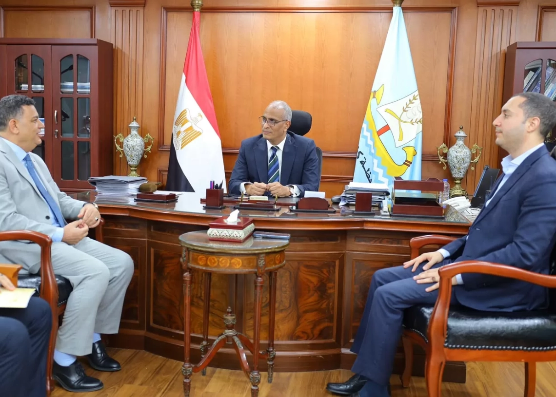 محافظ كفرالشيخ: إنشاء مصنع للإنترلوك والطوب الأسمنتى لتعظيم موارد المحافظة 19 - جريدة المساء