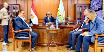 محافظ كفرالشيخ ناقش عدد من الملفات الخدمية والتنموية ومشاكل الدوائر مع أعضاء مجلسي النواب والشيوخ 1 - جريدة المساء