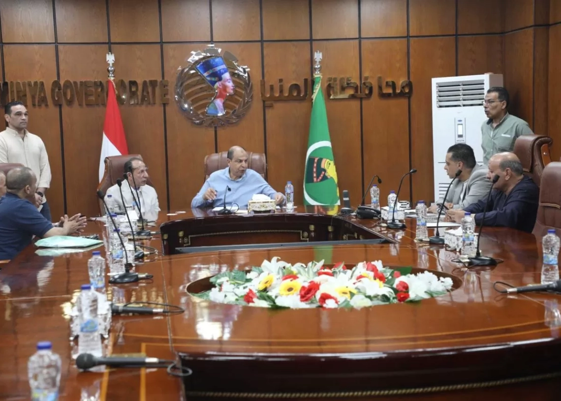 محافظ المنيا يلتقى أعضاء مجلسى النواب و الشيوخ عن مراكز شمال المنيا لمتابعة أولويات العمل ومطالب المواطنين 19 - جريدة المساء