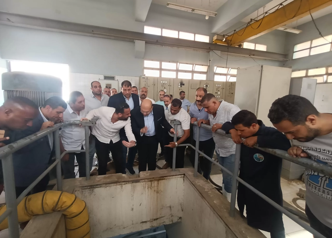 نائب محافظ الجيزة يتفقد أعمال الصيانة لمحطة الصرف الصحي ببشتيل للحد من مشكلة الطفوحات 20 - جريدة المساء نائب محافظ الجيزة يتفقد أعمال الصيانة لمحطة الصرف الصحي ببشتيل للحد من مشكلة الطفوحات 19 - جريدة المساء