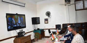 وزيرالتعليم يتابع مع محافظ أسوان انتظام إمتحانات الثانوية 2 - جريدة المساء وزيرالتعليم يتابع مع محافظ أسوان انتظام إمتحانات الثانوية 1 - جريدة المساء
