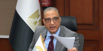 د. أحمد الأنصاري محافظ الجيزة