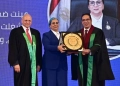 بصفتها إحدى رائدات العمل القضائي وتقديرًا لمسيرتها القضائية- حقوق القاهرة تكرم المستشارة أمل عمار 32 - جريدة المساء
