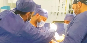 جراحة دقيقة لسيده مسنة بمستشفى القنطرة شرق 1 - جريدة المساء