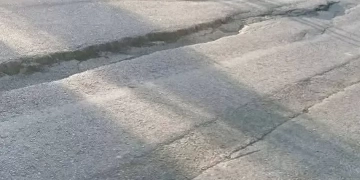 طريق إسنا ٠ ٠ خطر على المارة ! ! 1 - جريدة المساء