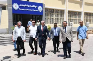 رئيس جامعة القناة يتفقد عيادات العلاج الطبيعي 20 - جريدة المساء