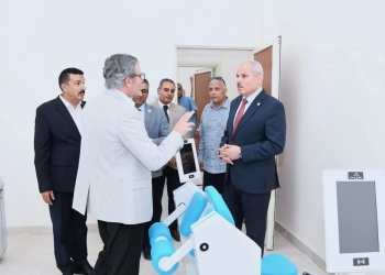 رئيس جامعة القناة يتفقد عيادات العلاج الطبيعي 17 - جريدة المساء