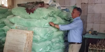 ضبط 2 طن دقيق .. وتحرير 5 محاضر بالاسماعيلية 2 - جريدة المساء ضبط 2 طن دقيق .. وتحرير 5 محاضر بالاسماعيلية 1 - جريدة المساء