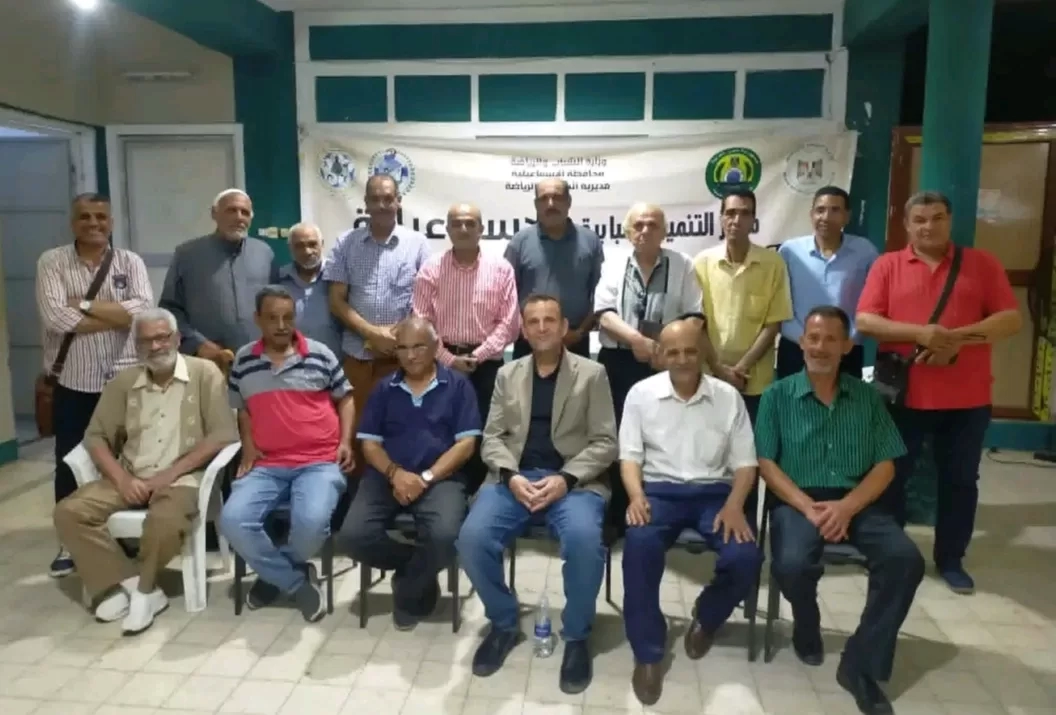 اتحاد كتاب الإسماعيلية يناقش إبداعات الشاعر محمد حسان 19 - جريدة المساء