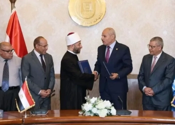 الأزهري ومندور يشهدان توقيع بروتوكول تعاون بين الأوقاف ومعهد الدراسات الأفروآسيوية 29 - جريدة المساء