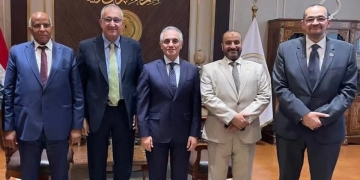 وفد من "حماة الوطن" بالمنيا يزور وزير العدل 1 - جريدة المساء