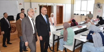 رئيس جامعة مدينة السادات يتفقد امتحانات الجامعة الأهلية ويؤكد علي توفير بيئة أكاديمية متكاملة 1 - جريدة المساء