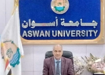 محافظ أسوان يتابع مع فريق عمل مؤسسة أغاخان للخدمات الثقافية – مصر تطوير مسجد الطابية 25 - جريدة المساء