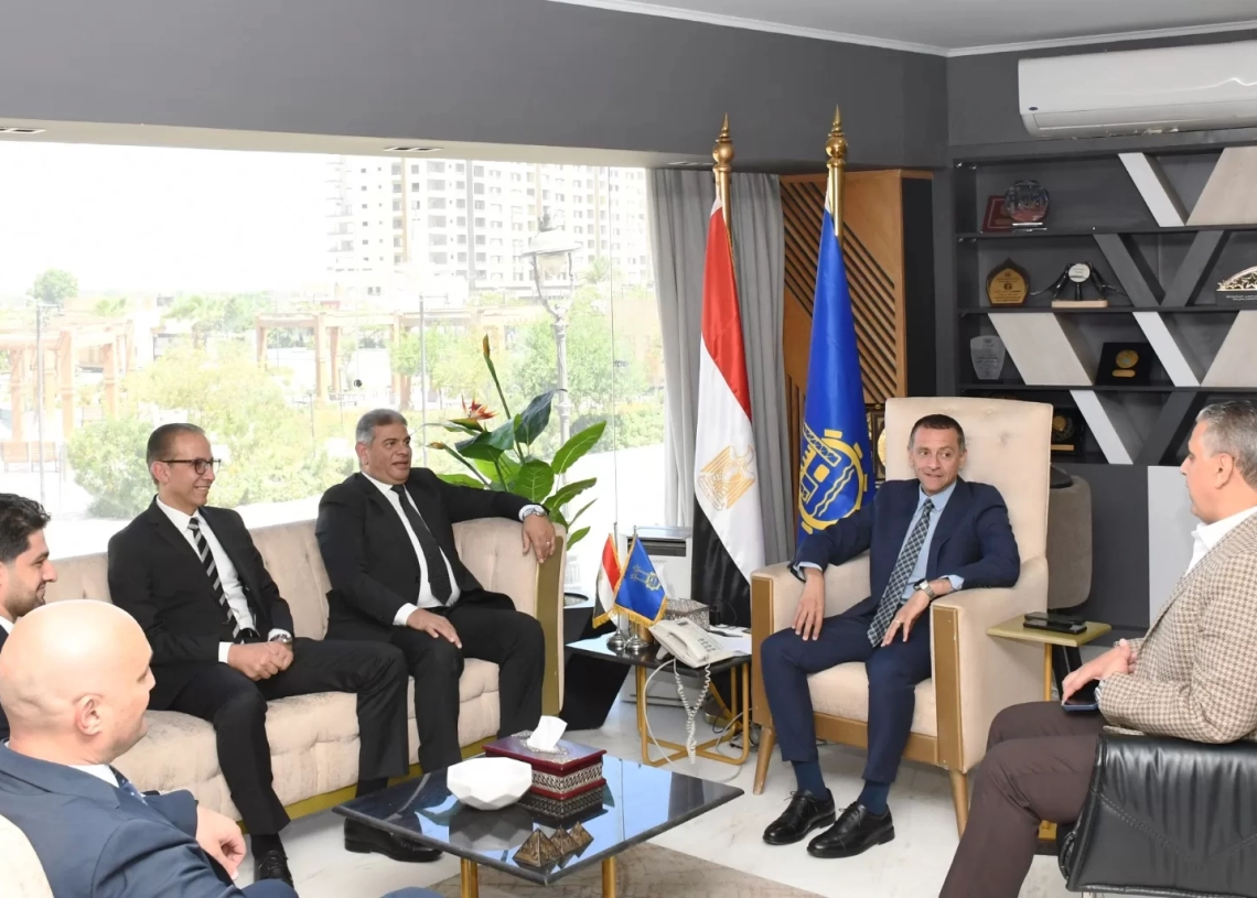 محافظ أسوان يلتقى وفد مجموعة شركات إستادات الوطنية .. ويؤكد أهمية المشاركة المجتمعية فى خدمةأبناء المحافظة 20 - جريدة المساء محافظ أسوان يلتقى وفد مجموعة شركات إستادات الوطنية .. ويؤكد أهمية المشاركة المجتمعية فى خدمةأبناء المحافظة 19 - جريدة المساء