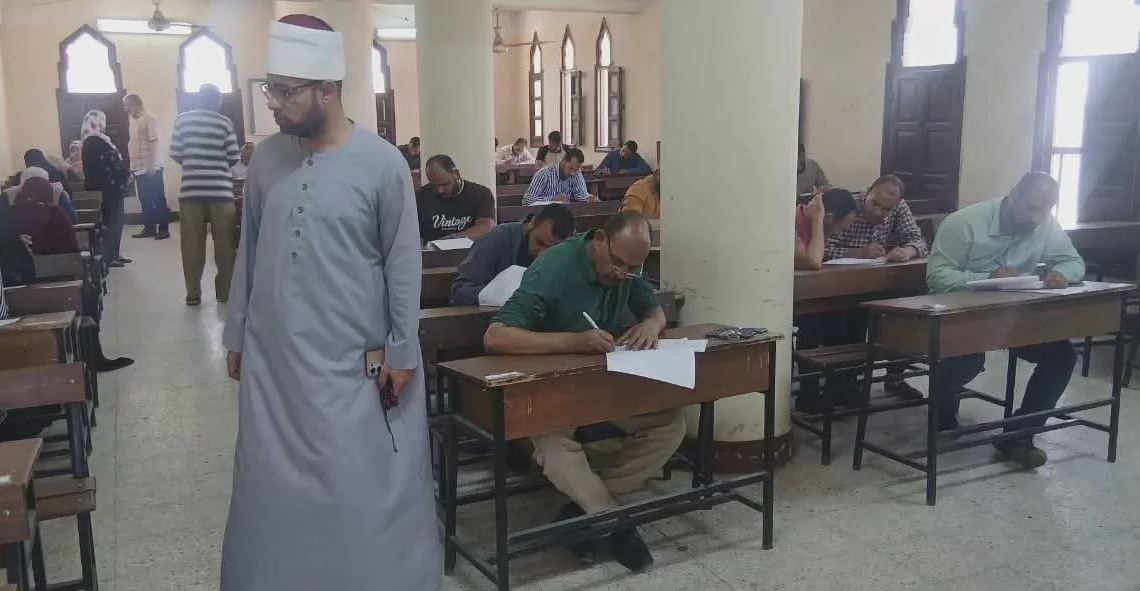 مدير الدعوة والمراكز الثقافية يتفقد اختبارات المركز الثقافي الإسلامي بالمنيا 17 - جريدة المساء