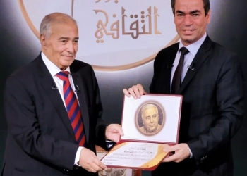 فاروق جويدة علي شاشة الأولي في صالون ماسبيرو الثقافي الجمعة 22 - جريدة المساء فاروق جويدة علي شاشة الأولي في صالون ماسبيرو الثقافي الجمعة 21 - جريدة المساء