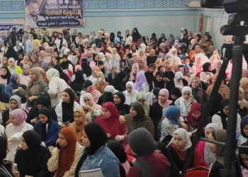 إقبال وحضور كثيف لطلاب الثالث الثانوي بأولى محاضرات القوافل التعليمية بالسنبلاوين 17 - جريدة المساء