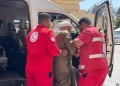 الهلال الأحمر يستقبل المصابين من غزة
