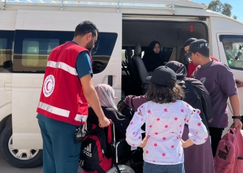 الهلال الأحمر يستقبل المصابين من أهل غزة