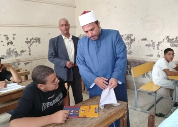 هدوء وانضباط بلجان الأدبي بالمنيا.. ورئيس المنطقة يبعث برسالة تحفيزية لطلاب الثانوية الأزهرية: الاجتهاد طريق التفوق 27 - جريدة المساء