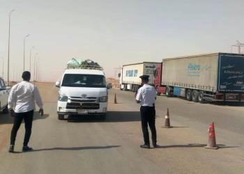 محافظ أسوان: تغريم 60 سيارة سرفيس مخالفة وعقوبات تصل لإلغاء الترخيص 25 - جريدة المساء