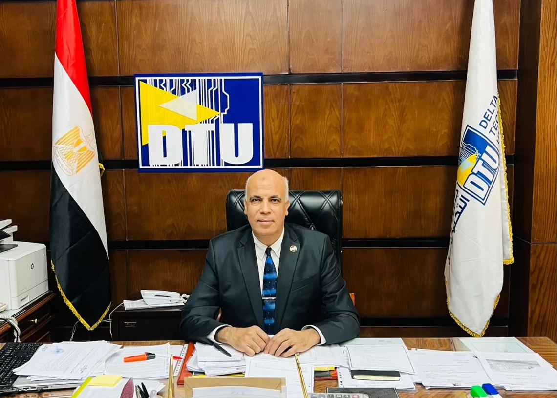 رئيس جامعة الدلتا التكنولوجية يهنئ محافظ المنوفية بالعيد القومى 17 - جريدة المساء