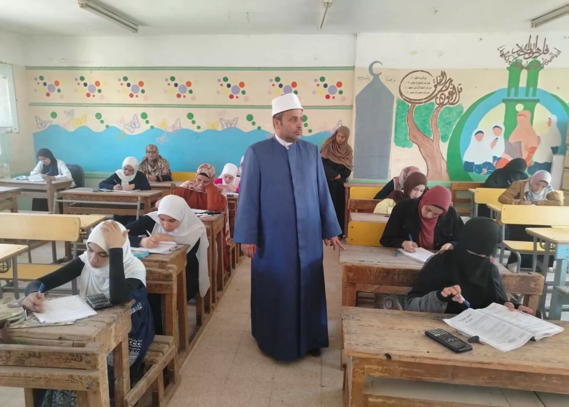 رئيس منطقة المنيا الأزهرية يواصل المتابعة الميدانية لامتحانات الثانوية الأزهرية.. 19 - جريدة المساء