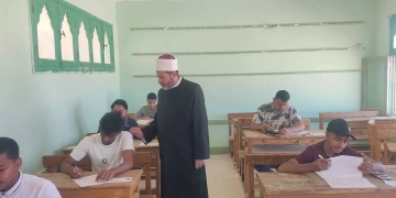 رئيس منطقة جنوب سيناء الأزهرية يتابع امتحانات الشهادة الثانوية الأزهرية بمعهد أبو زنيمة 1 - جريدة المساء