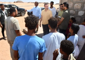 محافظ أسوان يزور قرية توماس وعافية على ضفاف بحيرة ناصر 29 - جريدة المساء