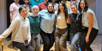 "ظل نوتردام".. رؤية مسرحية معاصرة تفكك كلاسيكية فيكتور هوجو 1 - جريدة المساء