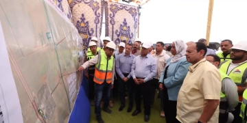 وزير النقل ومحافظ أسوان يتفقدان محطات ومسار الخط الثانى من شبكة القطار السريع أكتوبر/ أسوان / أبوسمبل 1 - جريدة المساء