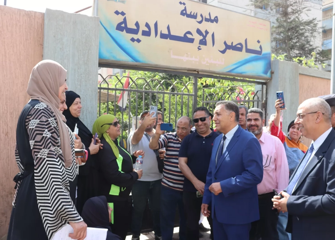 محافظ القليوبية يطمئن أولياء أمور الطلاب علي أولادهم في الامتحانات 19 - جريدة المساء